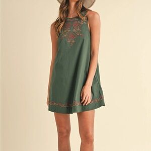 NWT Mable Green Embroidered Halter Mini Dress Women’s Medium